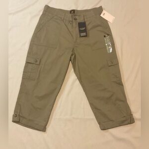 Lee Women's Ultra Lux Comfort with Flex-to-go Cargo Capri Pant